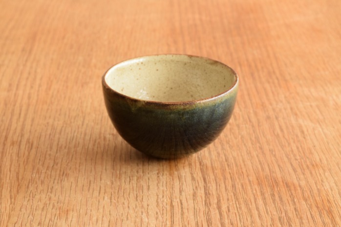 中村恵子｜インディゴ丸湯呑 正面　丁寧にいれた日本茶がよく合います。