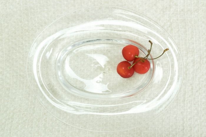 沖澤 康平｜オーバル(皿) 透明なガラスは合わせるお料理を選びません。
