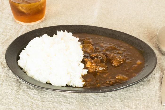 中村恵子｜黒釉楕円皿 カレーやハヤシのお皿としてもぴったりです。