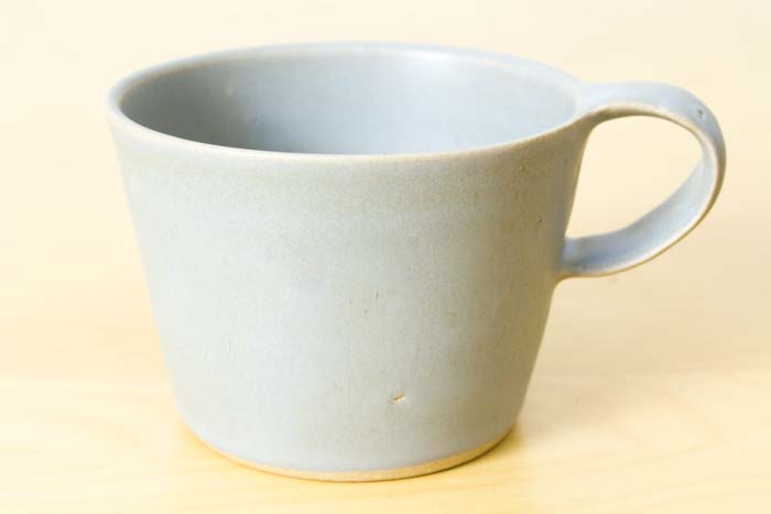 直井真奈美｜灰色マグカップ 毎日ずっと使い続けたいマグカップです。